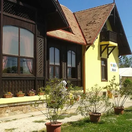 Apart-hotel Vakáció üdülő Révfülöp