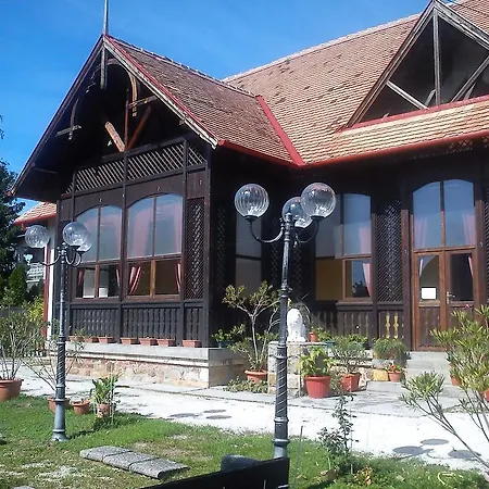 Apart-hotel Vakáció üdülő Révfülöp